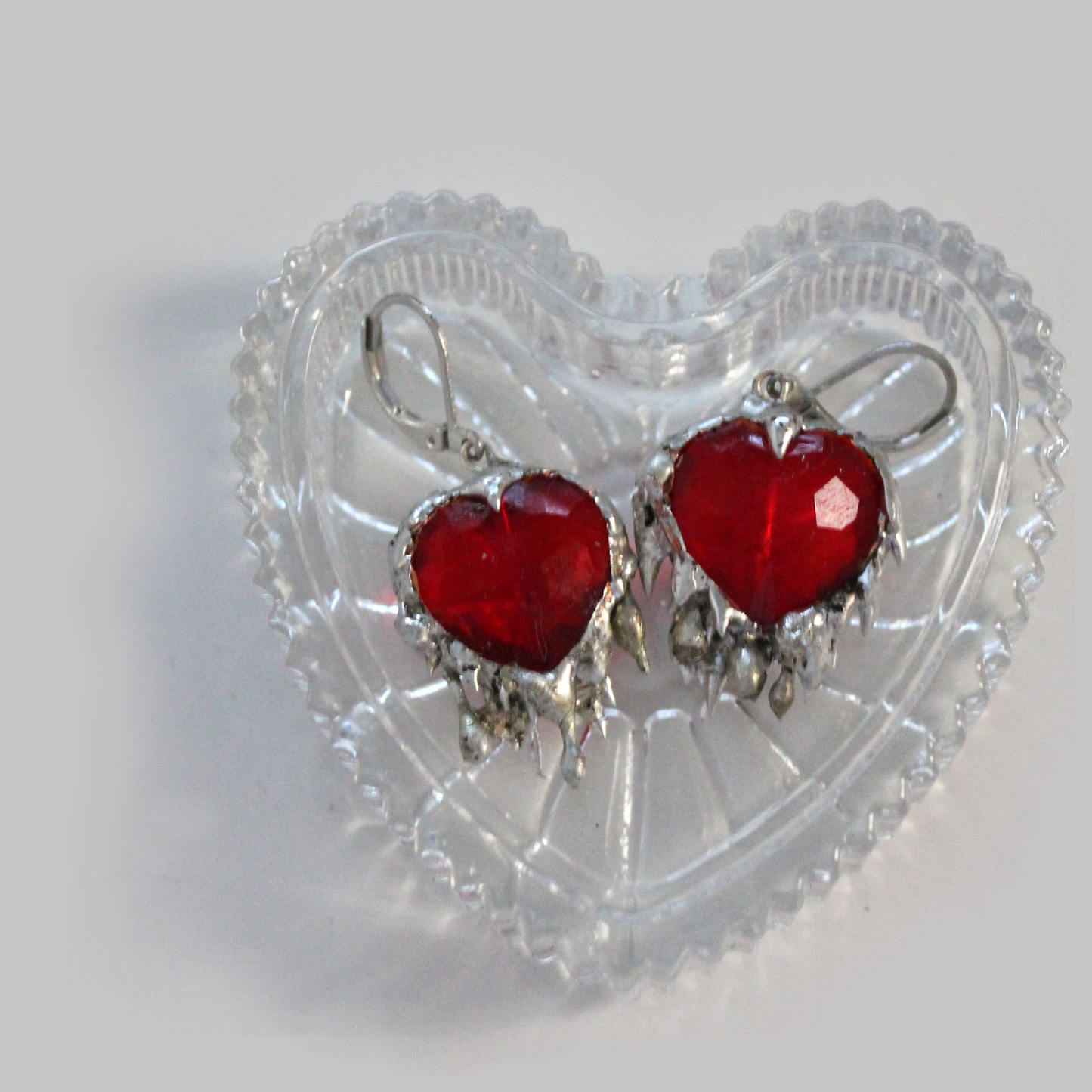 Soldered heart earrings - red