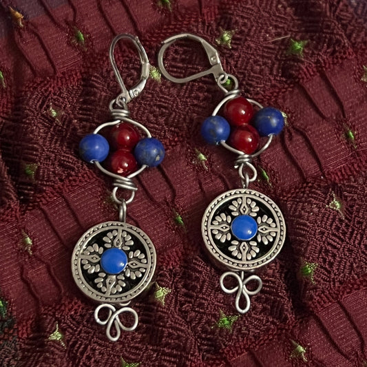 medallion court earrings - red quartz + howlite