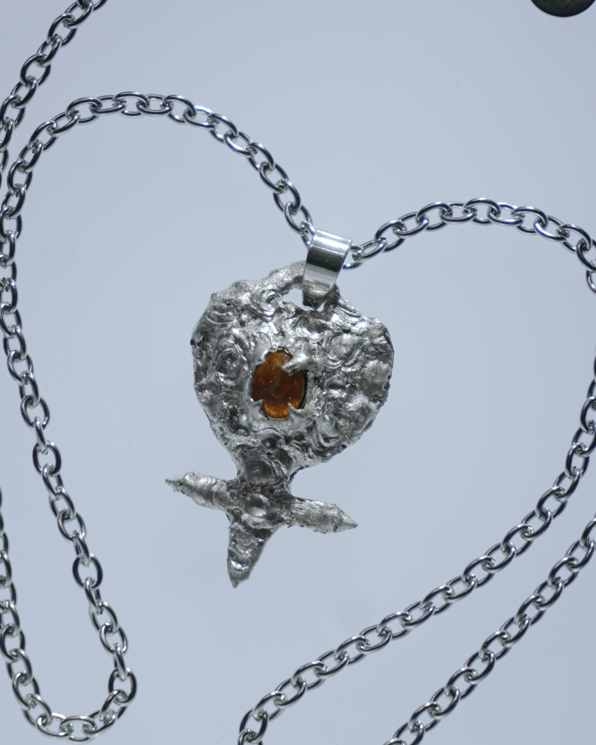 venus <3 pendant - spessartite