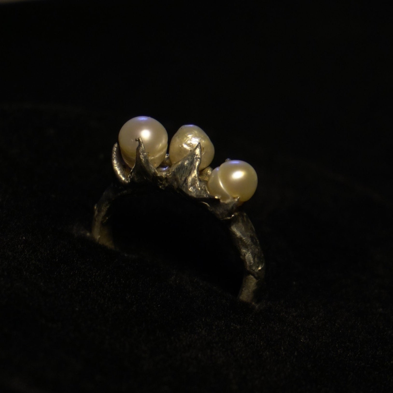 fairy's grace ring - pearl trio