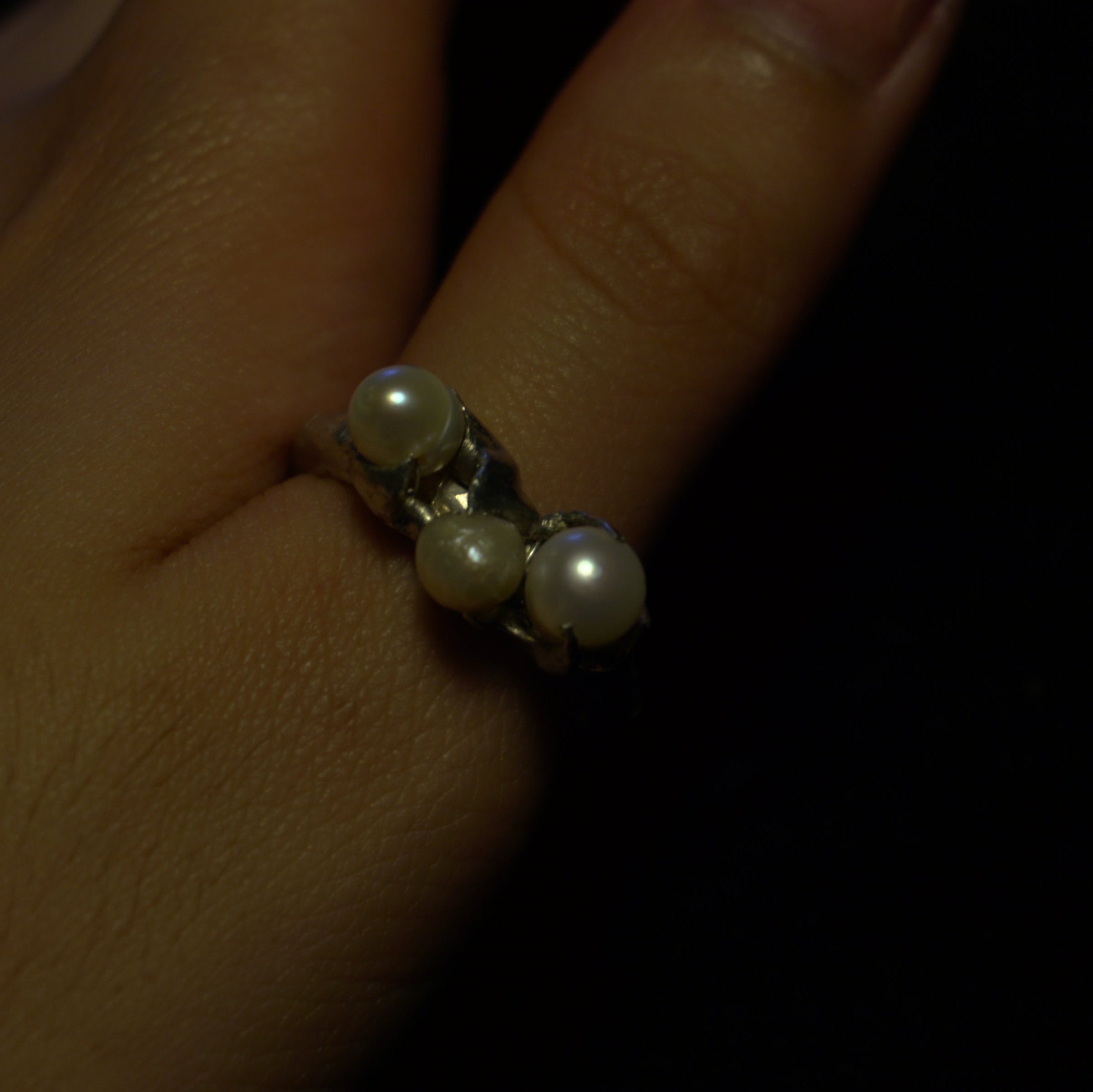 fairy's grace ring - pearl trio