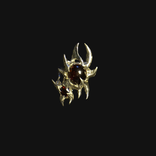 knight's regret ring - garnet duo