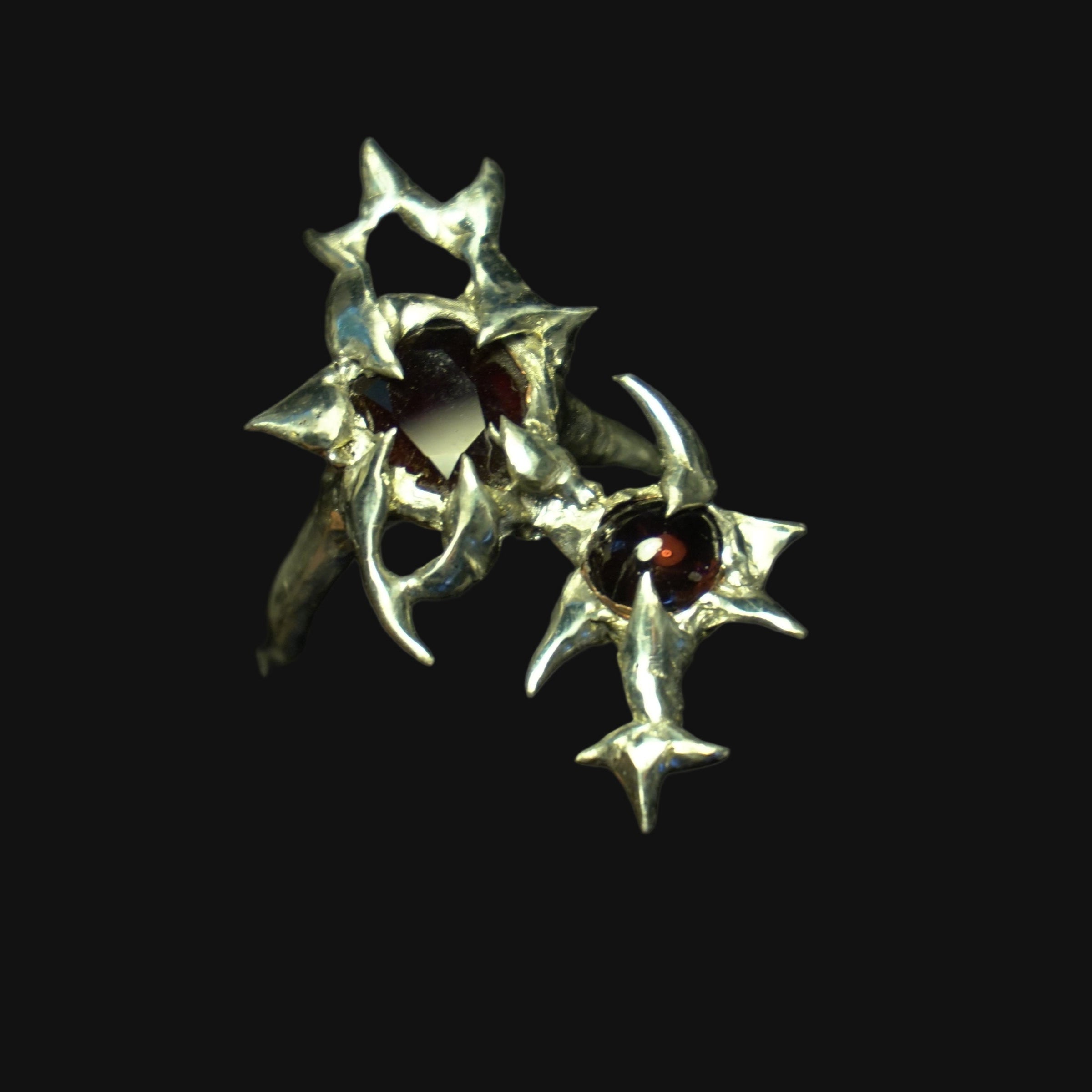 knight's revenge ring - garnet duo