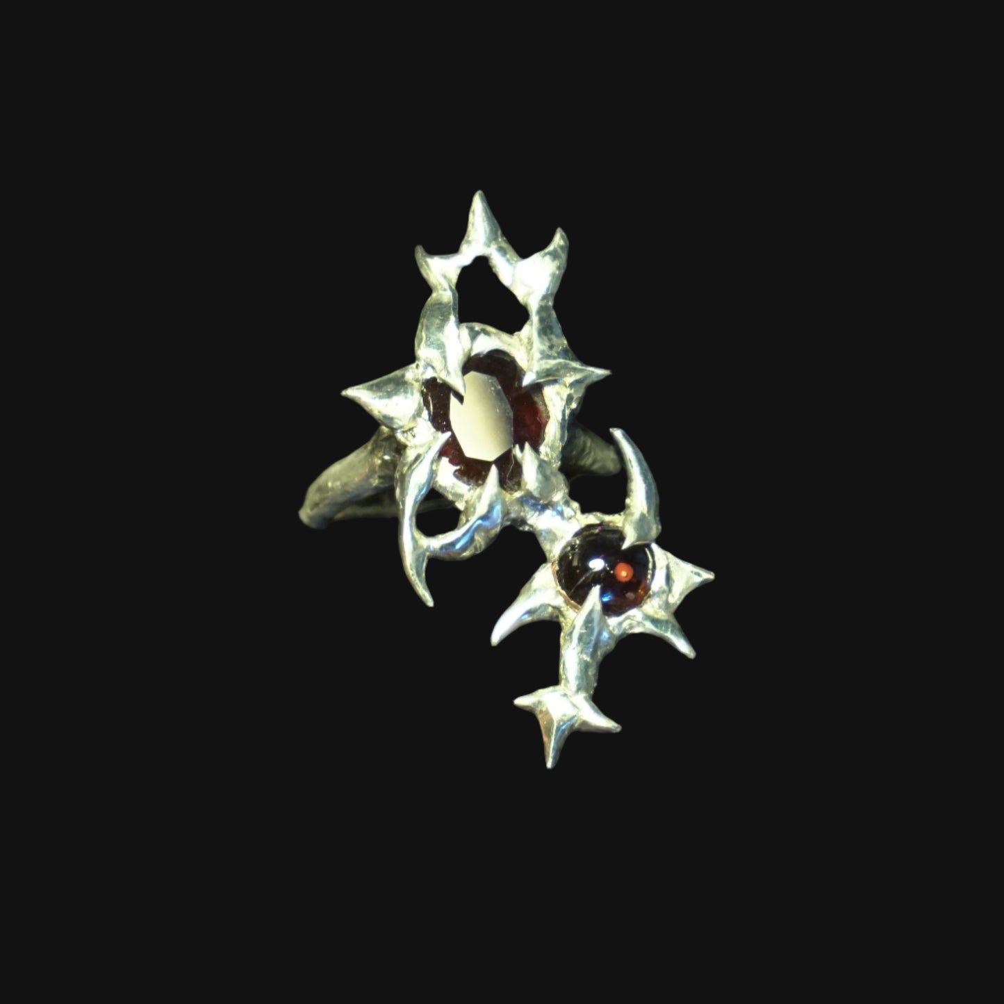 knight's revenge ring - garnet duo