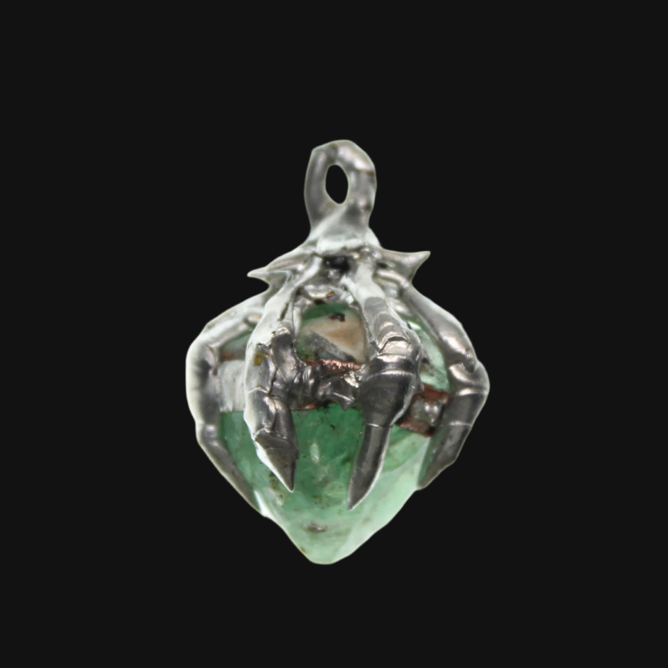 witch's claw fluorite necklace Ⅰ