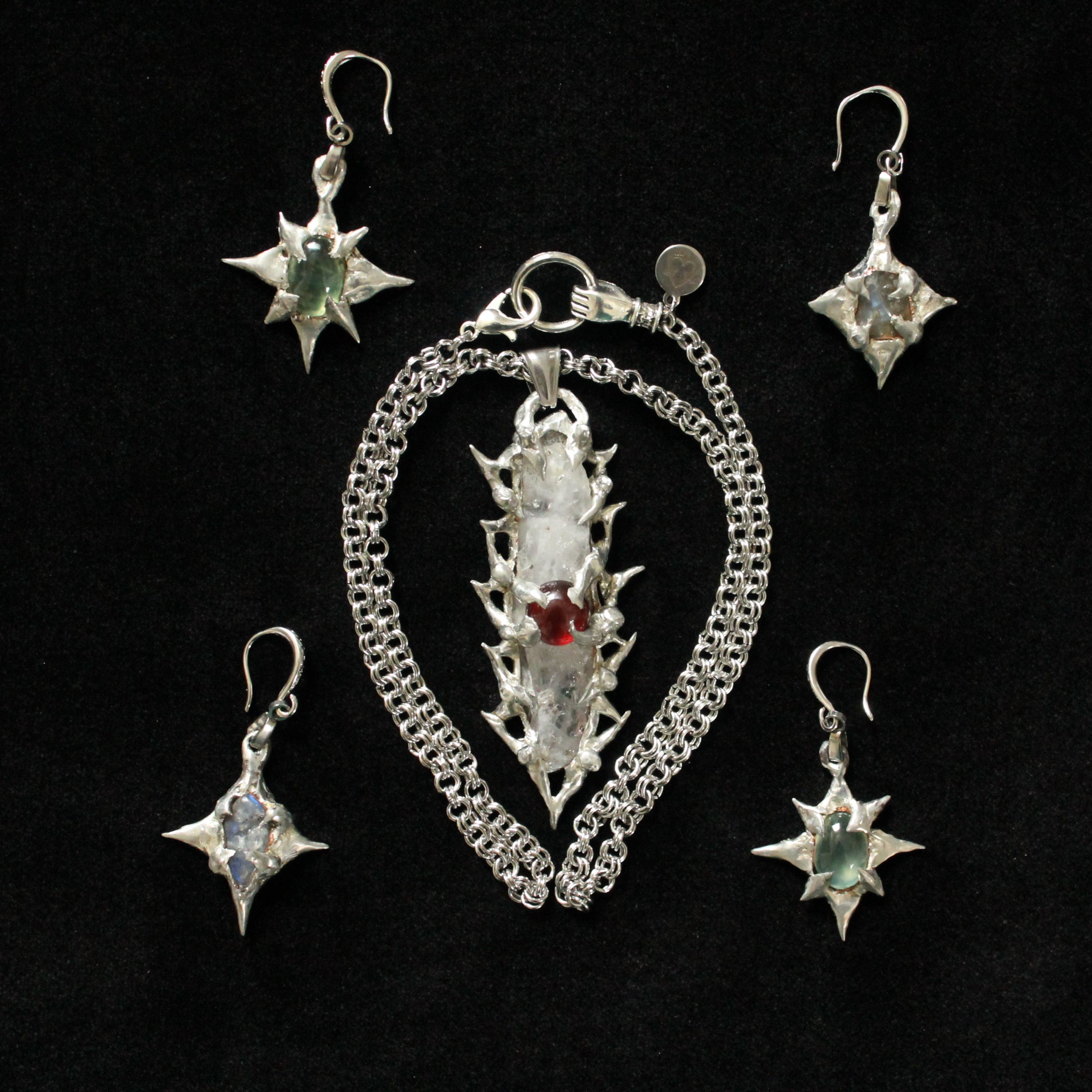 dragonspine necklace Ⅲ - quartz & garnet